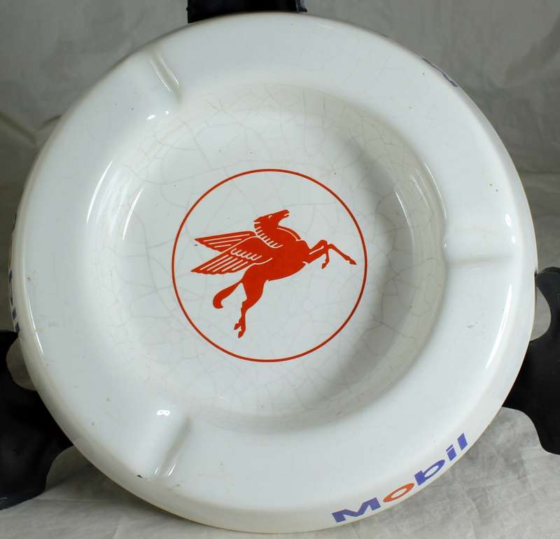 Large Mobil Ashtray with Pegasus - BID NOW!!!