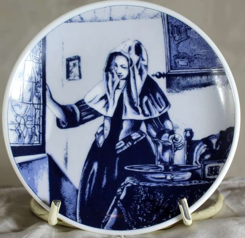 Delft Special Limited Collectors Edition Plate - Morning Ablutions - BID NOW!!!