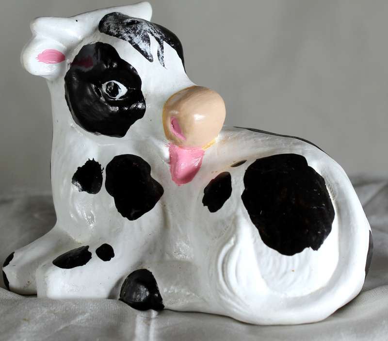 Ceramic Cow Grooming Itself - BID NOW!!!