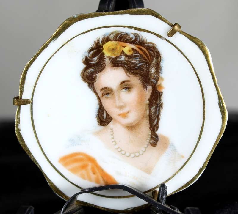 Limoge Display Plate - Victorian Lady - BID NOW!!!