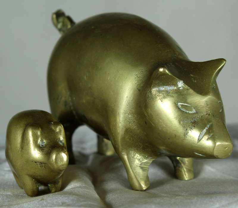 Small Brass Pig & Piglet - BID NOW!!!