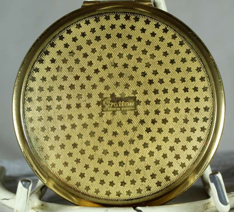 Stratton Powder Compact with Swirl Pattern