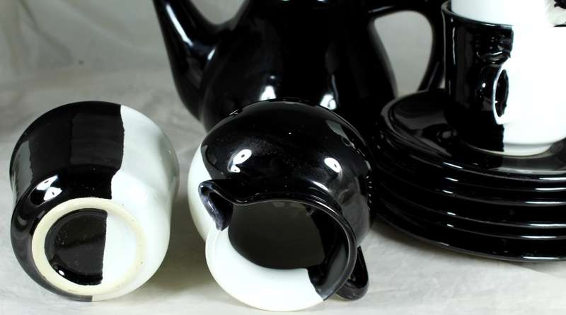 Black & White Tea Set