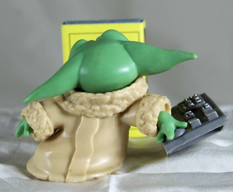 The Mandalorian - Grogu With Machine