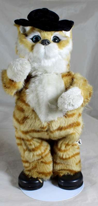 Puss in Boots On Stand