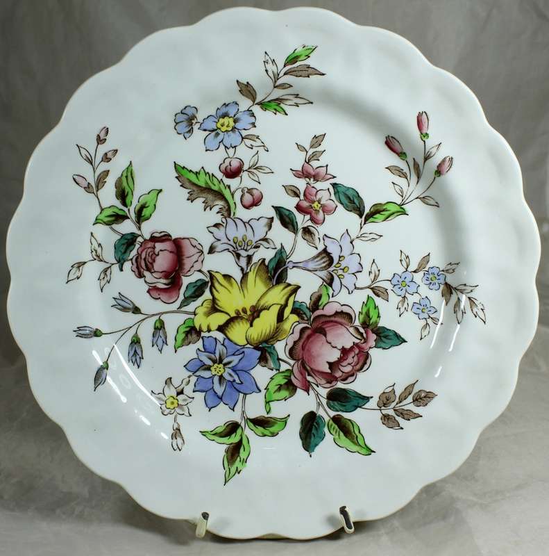 Booths - Flower Piece - A8064 Dinner Plate - BID NOW!!!