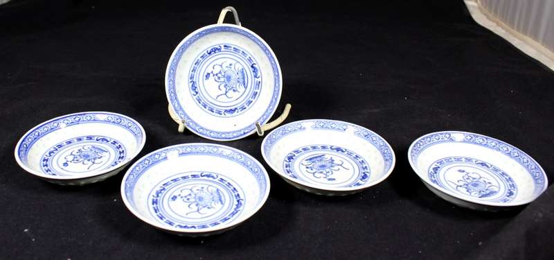 Set of five Chinese condiment bowls