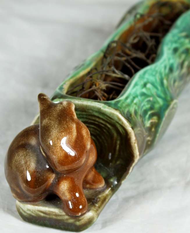 Vermont Log Vase with Bunnies