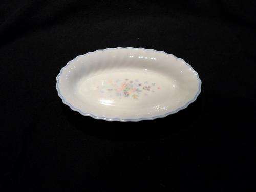 Vintage Arcopal Milk Glass Sweet Dish - Low Price - Bid Now!!!