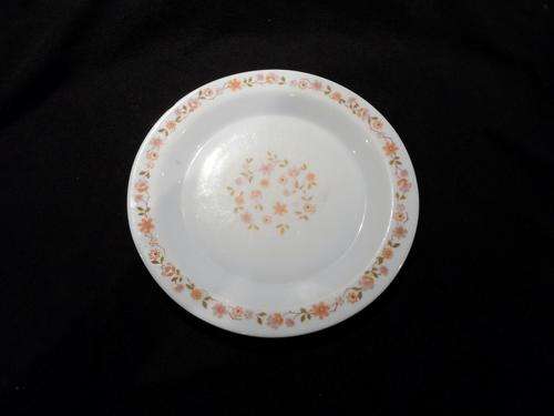 Vintage Arcopal milk glass plate