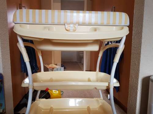 Baby bath and stand.