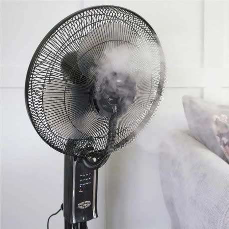 Spray standing oscillating fan, black