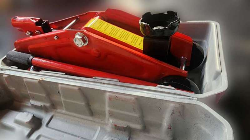 2 Ton Hydraulic Trolley Floor Jack With Carriage Casing