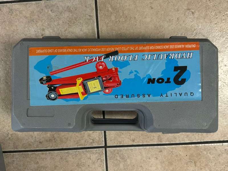 2 Ton Hydraulic Trolley Floor Jack With Carriage Casing