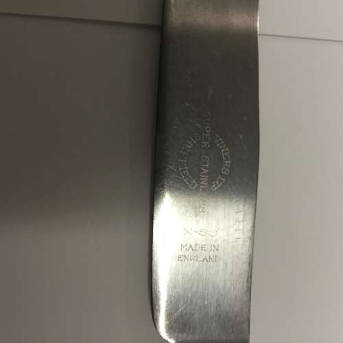 Set 6 Vintage 1950s Viners Ivorine Handle Dinner Knives. Stainless Steel, Sheffield England,