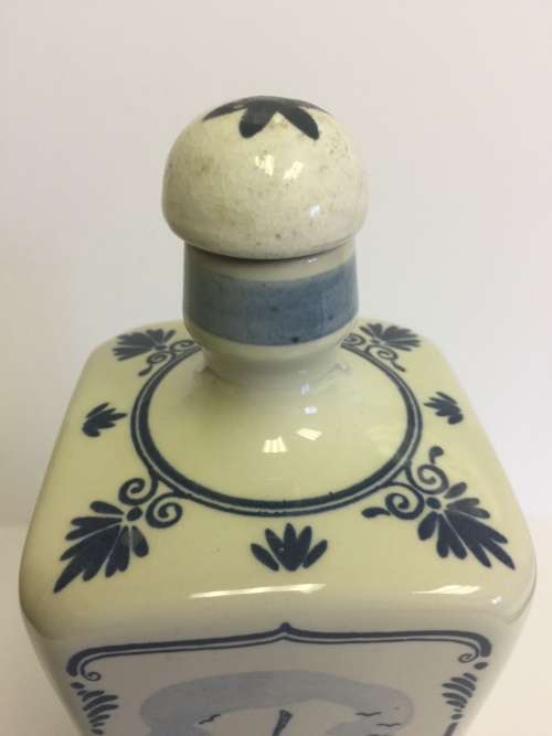 Delft Blue Empty Liquor Bottle Decanter With cork. Windmill Holland