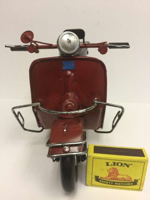 Metal Vespa Replica Great Detail