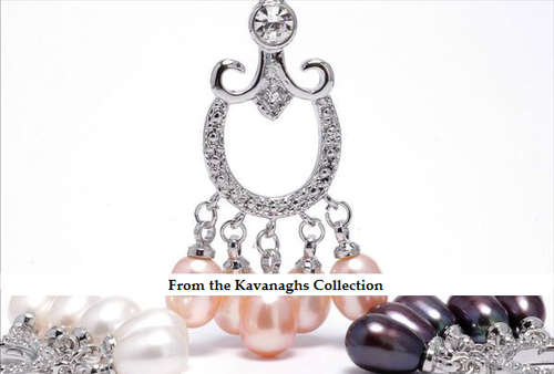 From the Kavanaghs Collection - Cultured Freshwater Pearl Pendant