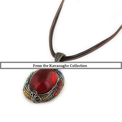 Kavanaghs - Antique Style Pendant and Necklace