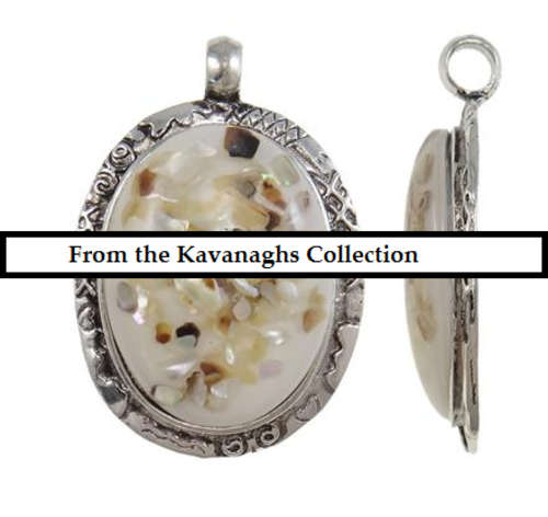 The Kavanaghs Collection - Lovely Antique Style Shell Mosiac Pendant