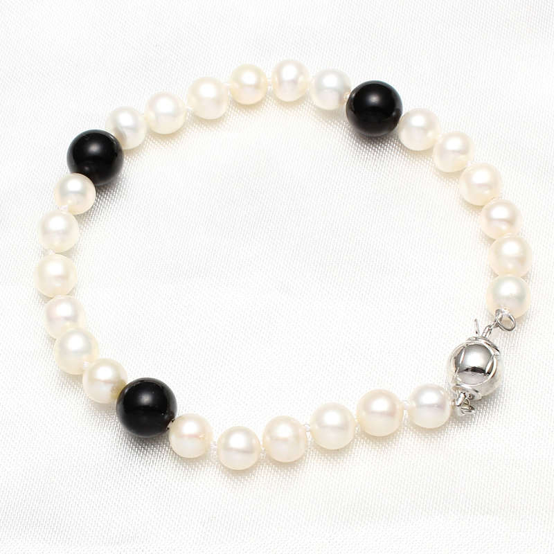 KAVANAGHS 11000 positive ratings - Lovely 6mm Cultured Genuine Freshwater Pearl Bracelet