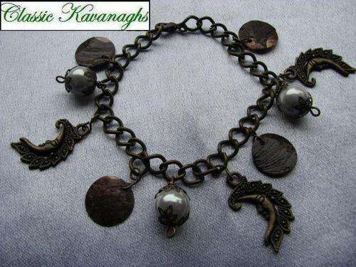 From the Kavanaghs Collection - Antique Style Shell Pearl Filigree Bracelet