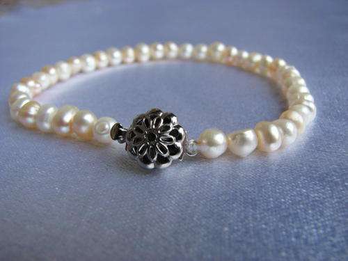 Kavanaghs Collection - Petite Fresh Water Pearl Bracelet