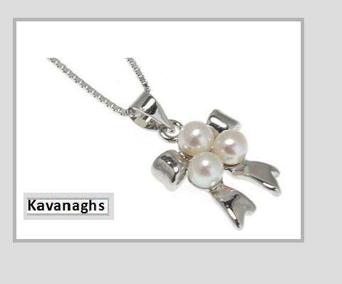 From the Kavanaghs Collection - Cultured Freshwater Pearl Pendant