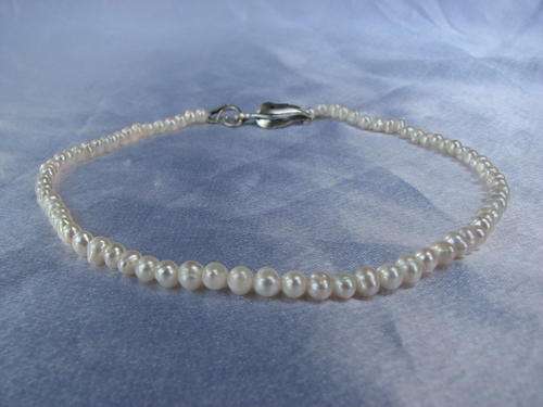 Kavanaghs - Exquisite White Cultured Pearl Necklace
