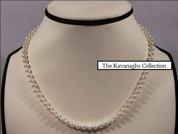 The Kavanaghs Collection - Stunning Cultured Freshwater Pearl Necklace