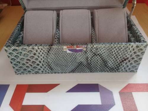 3 Slots Watch box - Snake Skin effect
