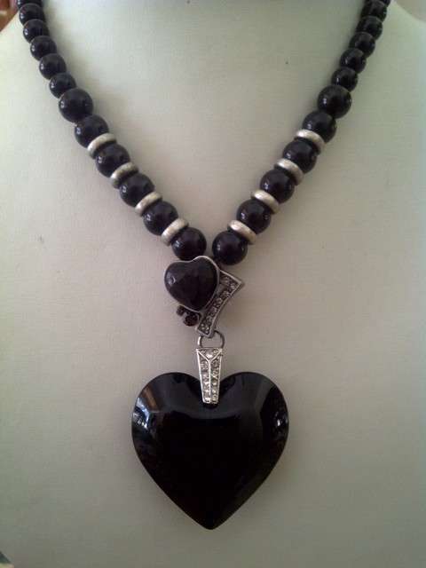 BIG DEAL- Black Heart Necklace- WOW BEAUTIFUL! High quality. must see pics. One of a kind.