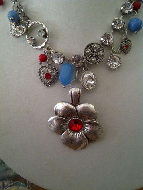 Gorgeous High quality. Flower pendant & charm necklace. must see pics. One of a kind.