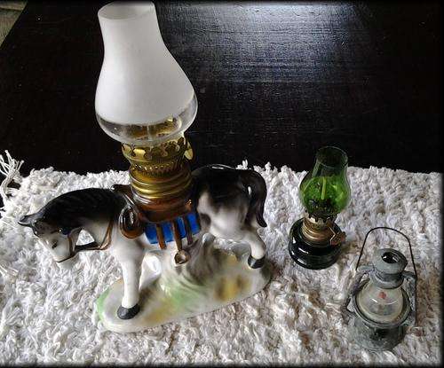Such cute vintage looking oil lanterns/lamps.. So pretty for the collector.
