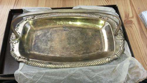 A Cadeaux Plaque D'Argent - made by Hugo -  in original box - a great deal. See photos.