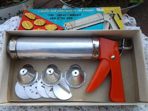 REDUCED.......An original "Ideal" Biscuit and icing gun - in original box - see pics.