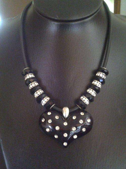 Black heart rope like necklace with rhinestone details!