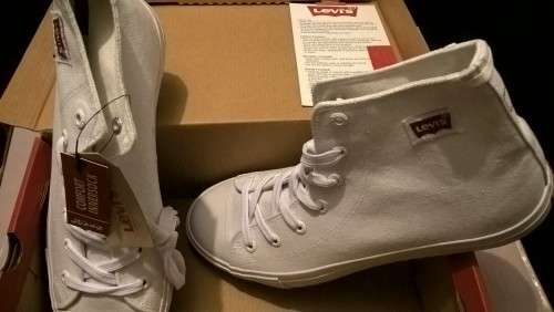 ***LEVIS**SIZE11