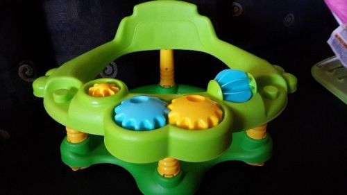 BABY BATH SEAT