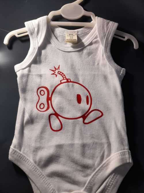 New born baby grow with free baby on board sign