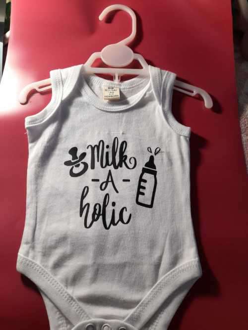 New born baby grow with free baby on board sign