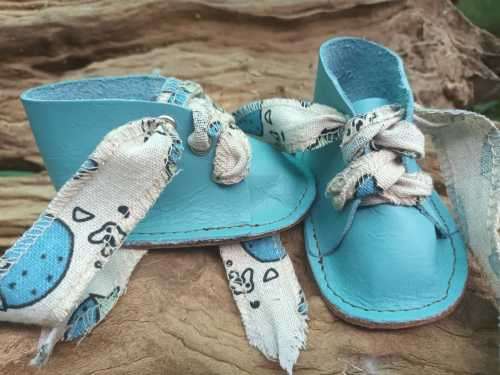 Leather new born baby shoes