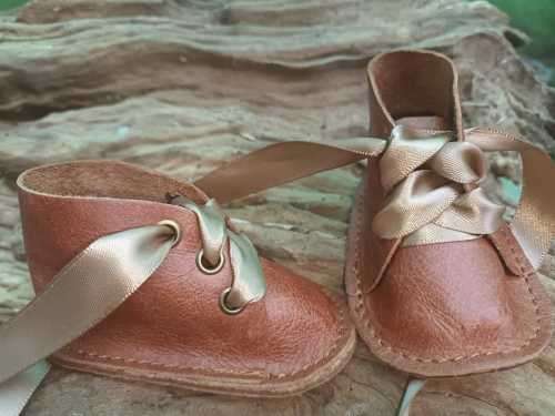 Leather new born baby shoes