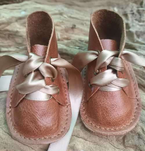 Leather new born baby shoes