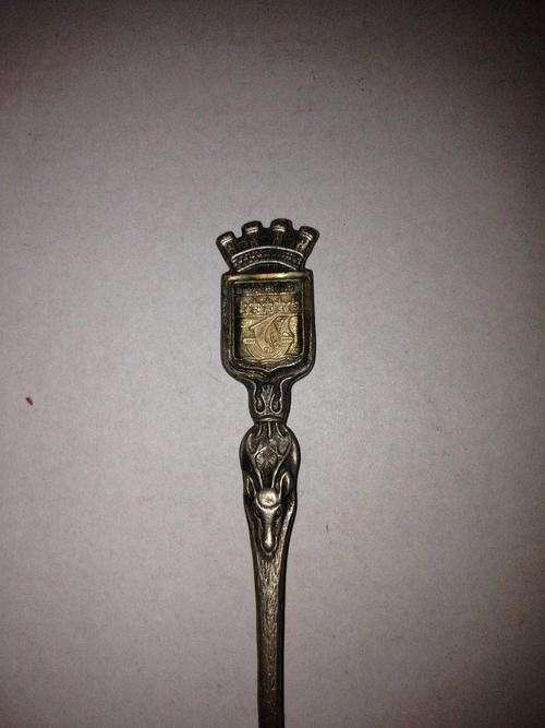 Vintage Treasure Teaspoon Hunt - 600 Spoons
