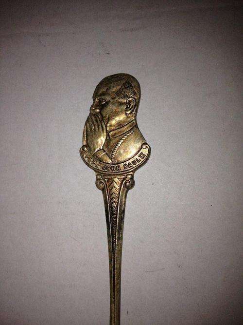 Vintage Treasure Teaspoon Hunt - 600 Spoons