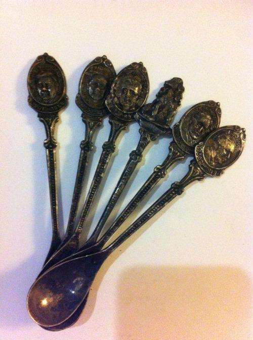 Vintage Treasure Teaspoon Hunt - 600 Spoons