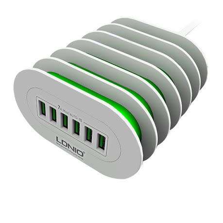 LDNIO multiport charging station
