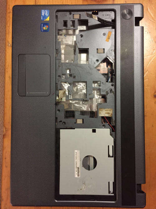 Acer 5733 plastic casing with screws