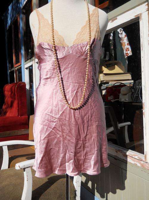 Victorias Secret 100% Silk And Lace Babydoll Nightgown in Rose/Mauve Size 10 Small